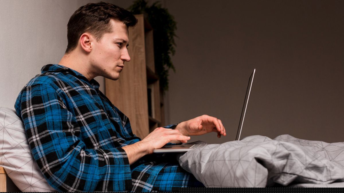 Working from bed every day? Vastu believes this habit could stand in the way of career growth