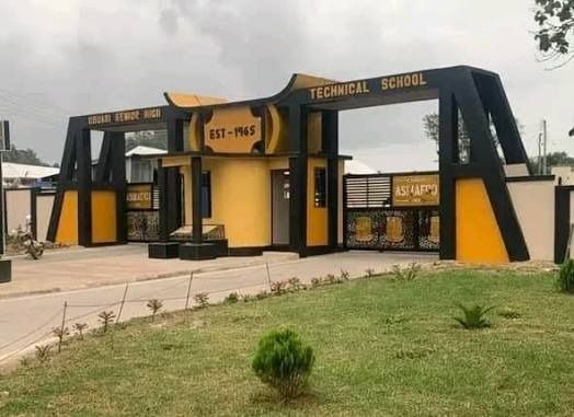 Obuasi SHTS Headmaster hospitalised after attack by students over infanticide allegations