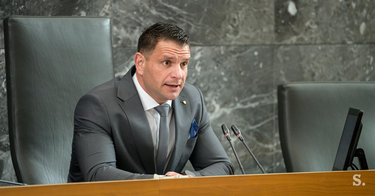 Obeta se opozicijski predlog za razrešitev predsednika DZ Stevanovića