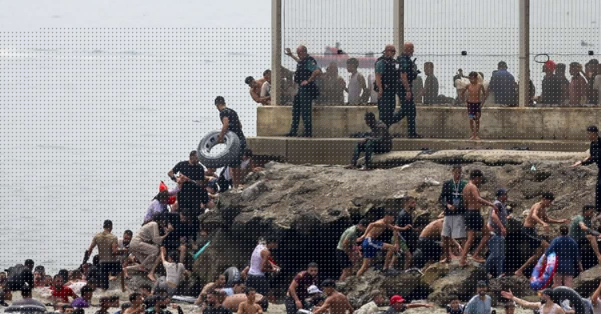 Ceuta exige que se blinde la frontera ante la amenaza de otro asalto masivo