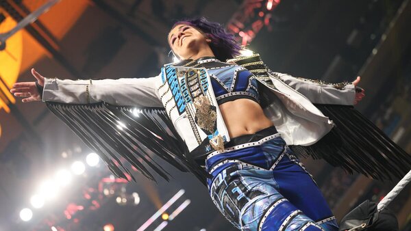 WWE's Bayley Posts Huge 'All In' Tease (... Or Troll) (AEW News)