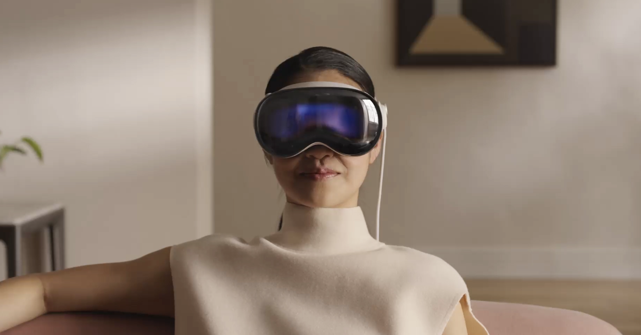 Apple Ditches Vision Pro Revamp as Meta’s Smart Glasses Dominate