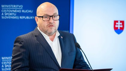Minister Huliak zastavil financovanie futbalového zväzu. Dôvody neuviedol