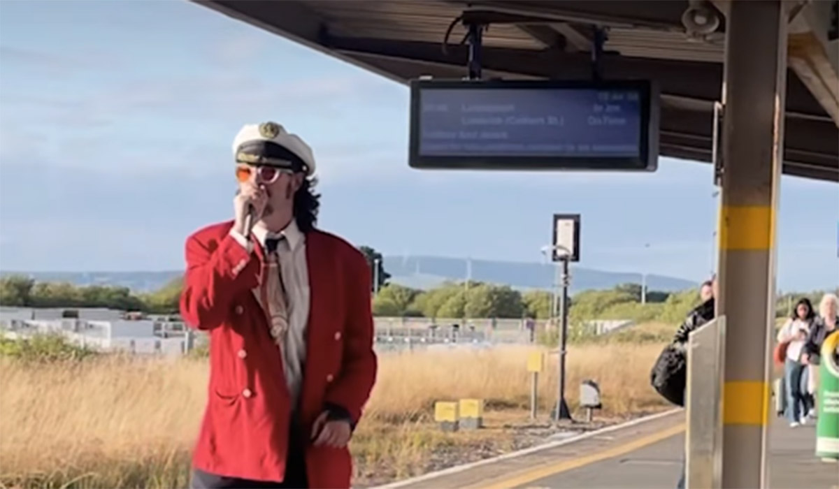 WATCH: Cork musician’s impromptu performance at Limerick Junction