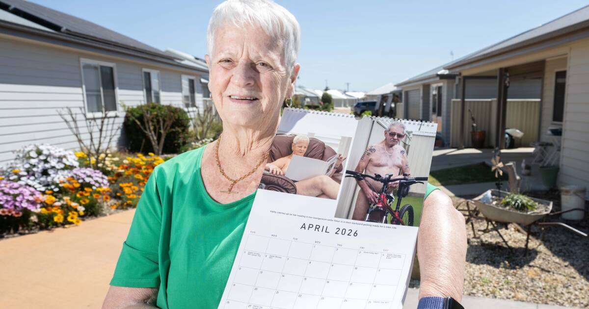 Dare to Bare: Tamworth retirees strip off for cheeky charity calendar