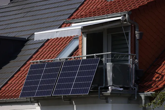 A plug-in solar solution that utilities and lawmakers can agree on