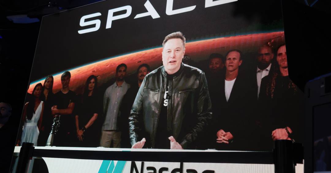 Como Elon Musk perdeu metade da fortuna em apenas sete semanas