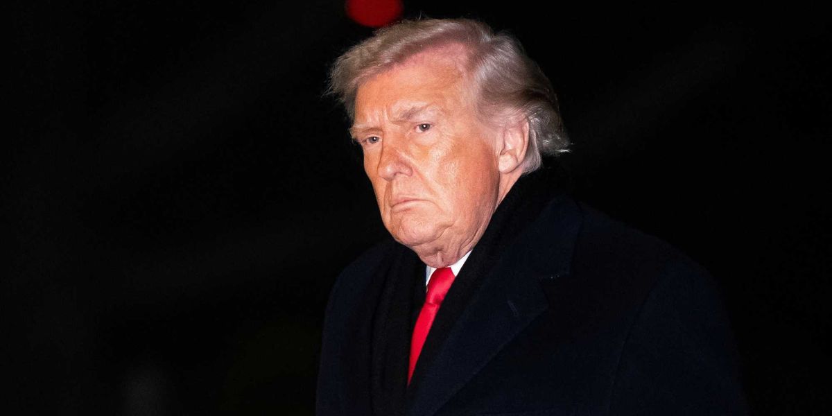 Journalist flags ‘notable’ — and ‘unanswered’ — Trump behavior in wake of Epstein’s death