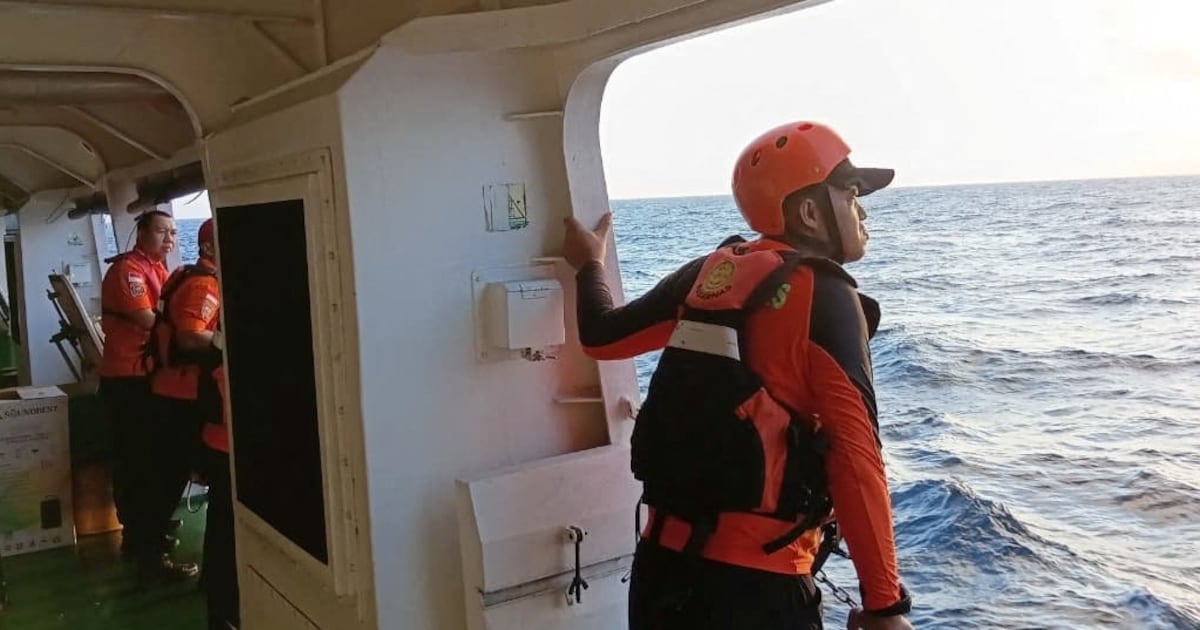 Girl, 7, Miraculously Survives 3 Days Floating at Sea