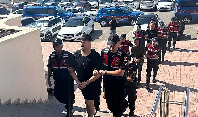 İstanbul'daki iş yerinin kurşunlanmasıyla ilgili Bodrum'da yakalanan 5 zanlı tutuklandı