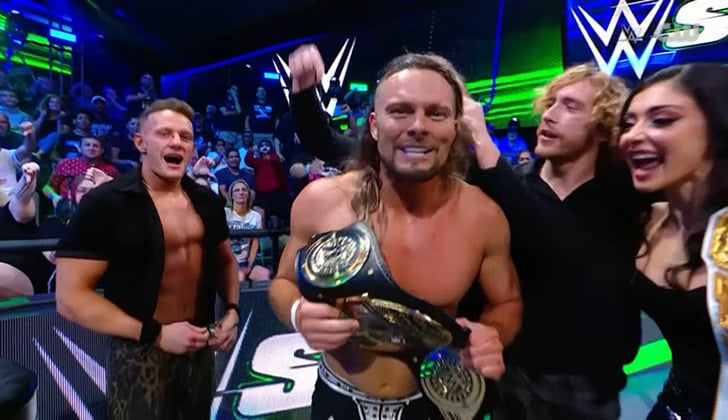 Lexis King Shares Pic With Avery Styles & More At WWE Performance Center, Says They ‘Already Set Up The Chairs’
