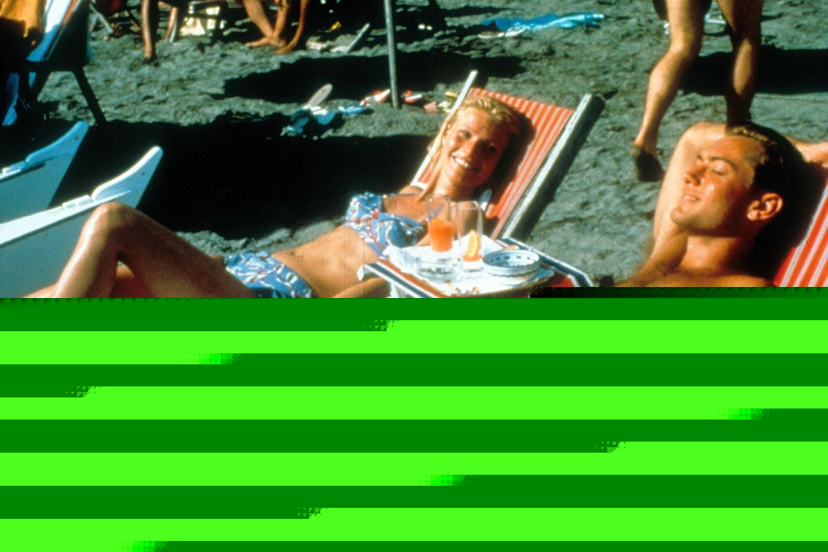 Our holidays have become smartphone binges – here’s how we can truly relax