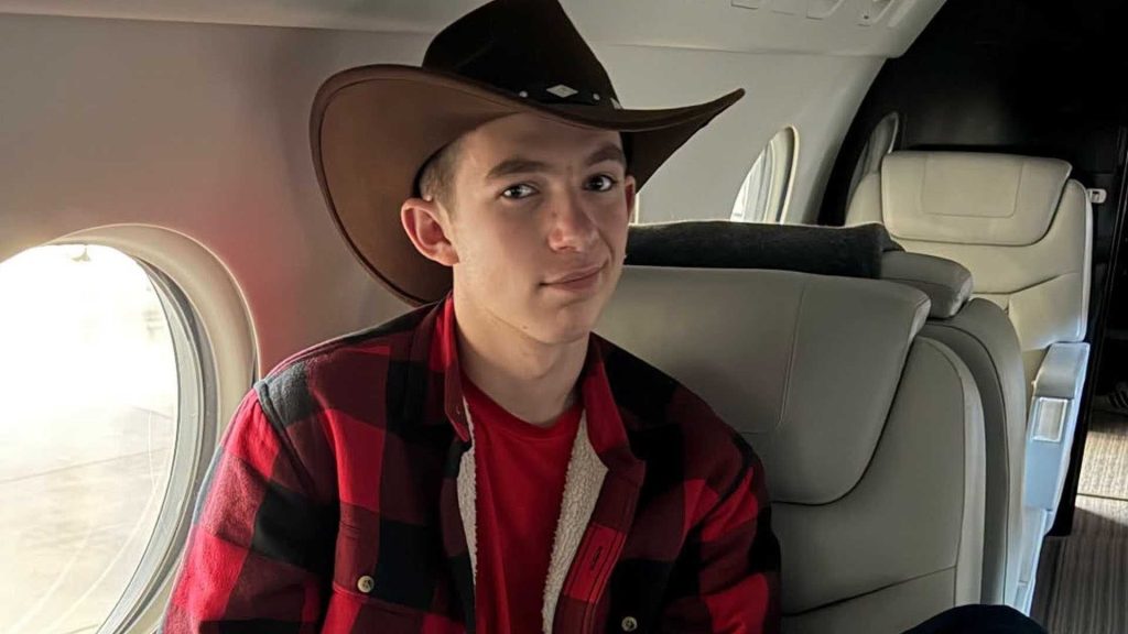 Teen killed by lightning strike while trying to protect younger brother, family says