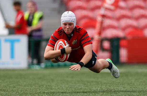 Four-star Buttimer guides Munster to opening interpro win against Leinster