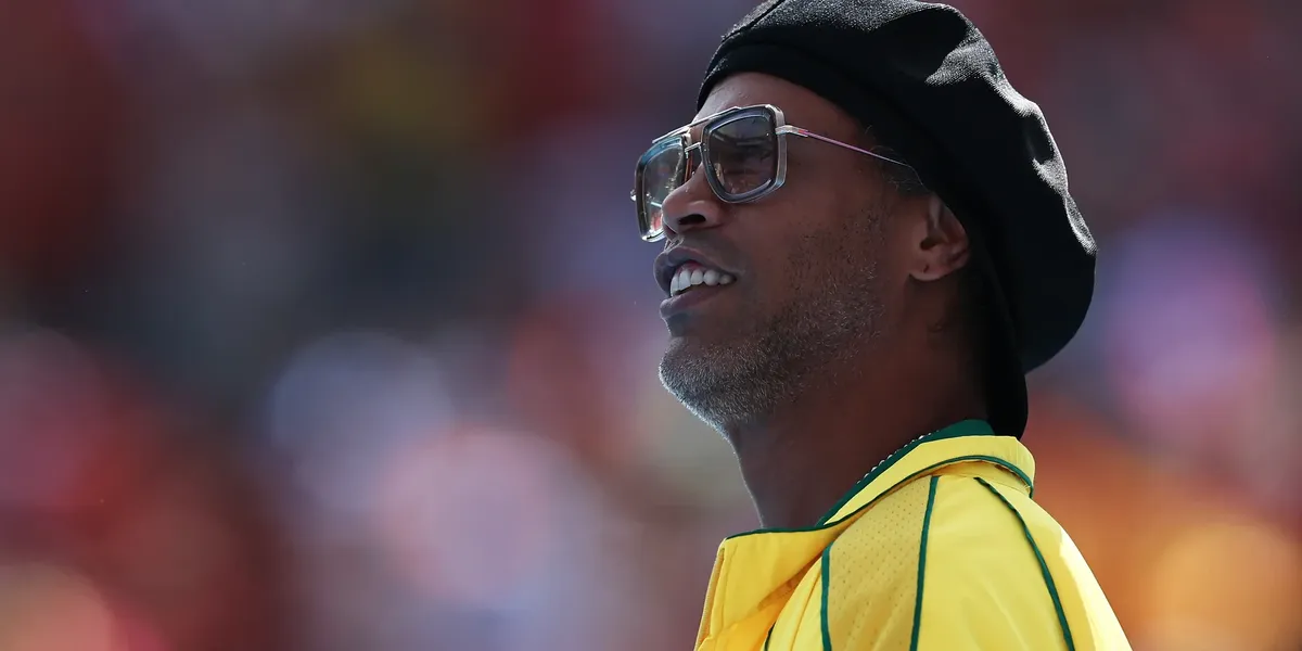 24 milionë euro borxhe dhe në prag të kolapsit – Ronaldinho kërkon të blejë klubin e basketbollit