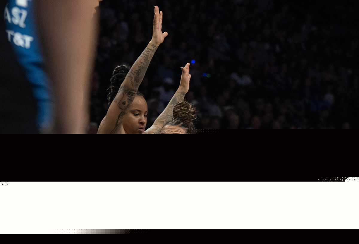 Lynx guard Kayla McBride sets WNBA record by making 10 3s in win over the Wings