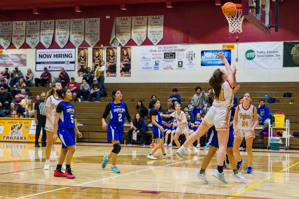 Lady Trojans roll past Cristo Rey, claim third place in 3A Southern League — PHOTOS