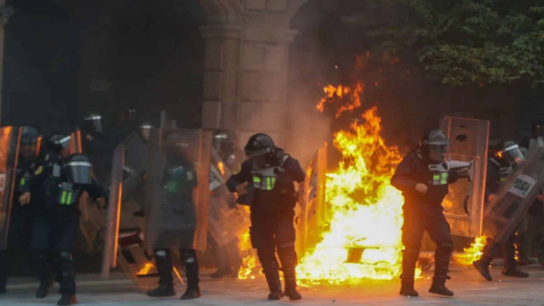 78 de los 94 policías heridos el 2 de octubre ya fueron dados de alta, informa Brugada