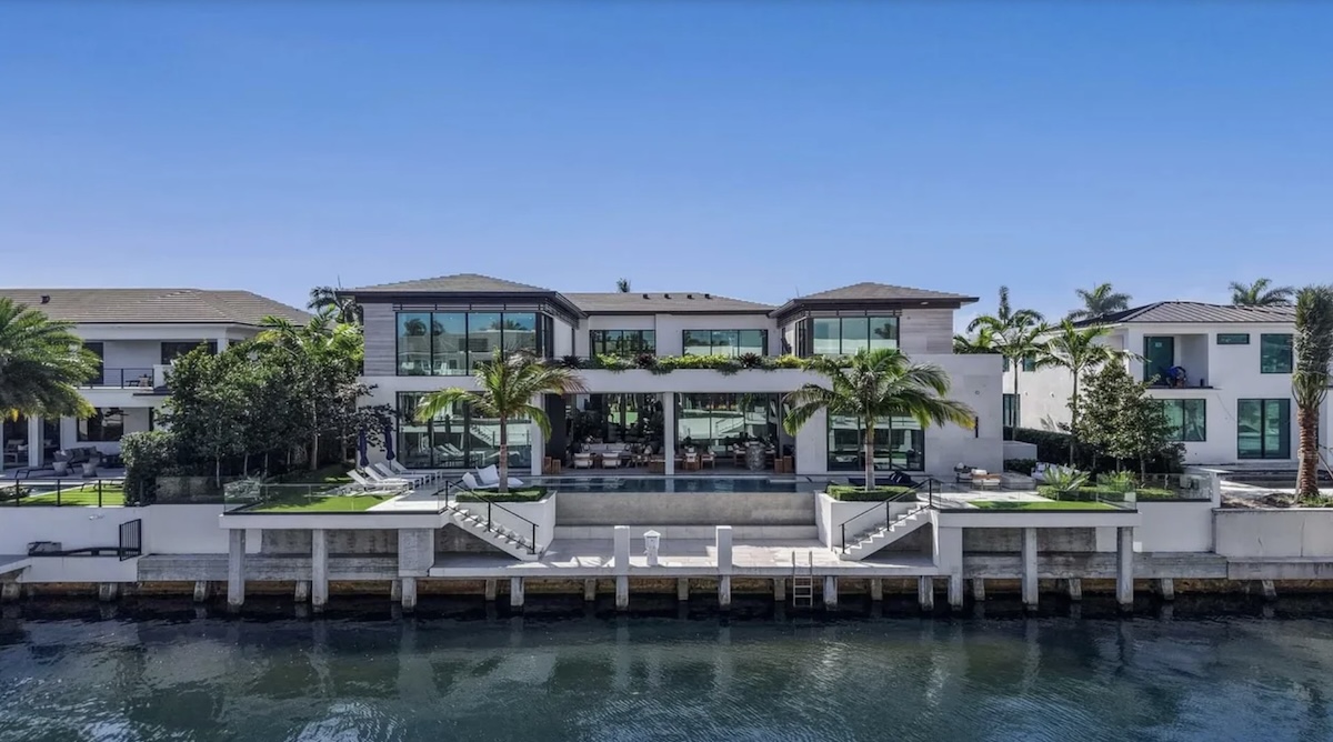 Florida mansion neighboring Taylor Swift’s fiancé’s rental hits market