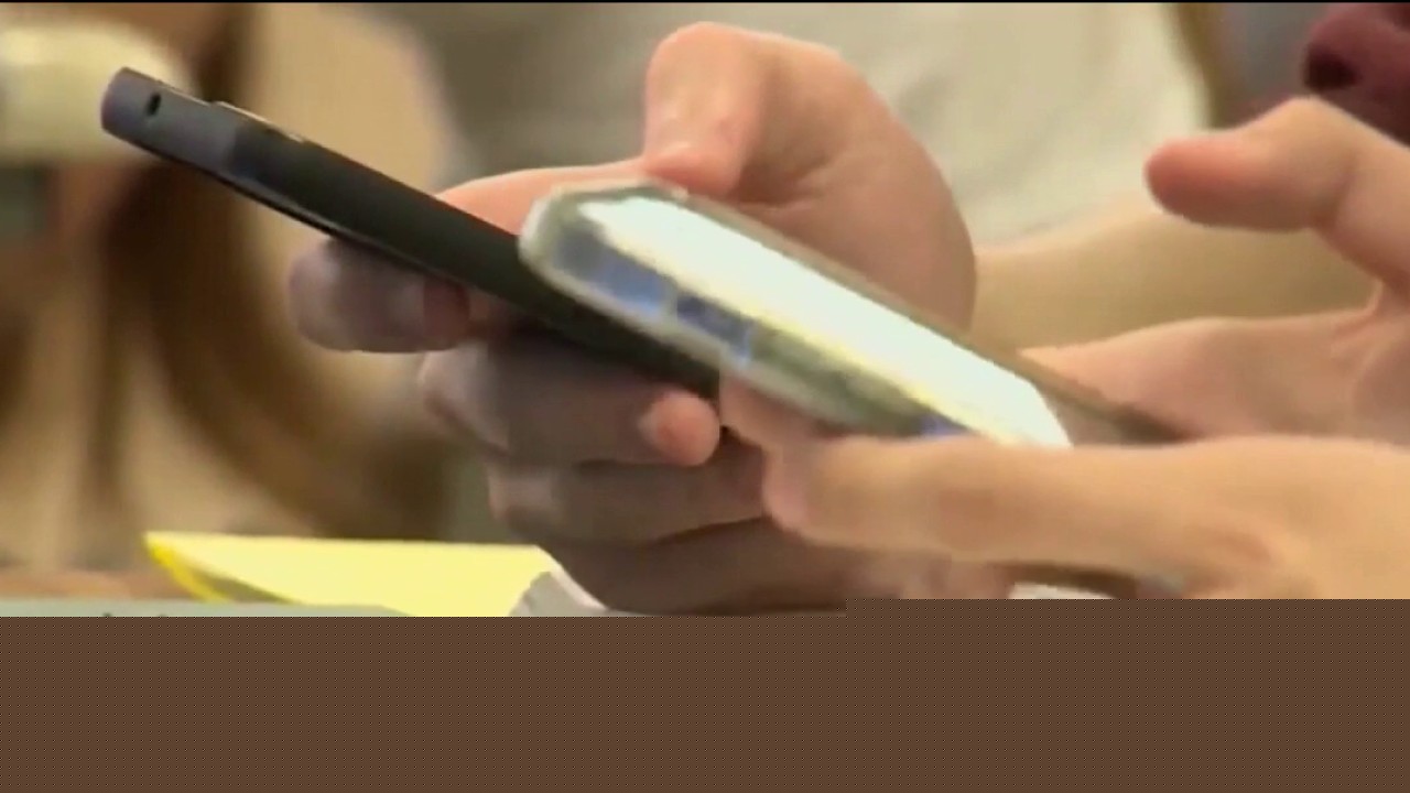 OUSD to implement student cell phone ban