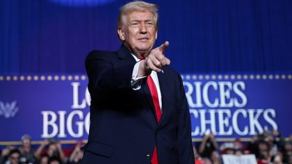 Trump posts discredited conspiracy theories following seizure of 2020 ballots in Georgia