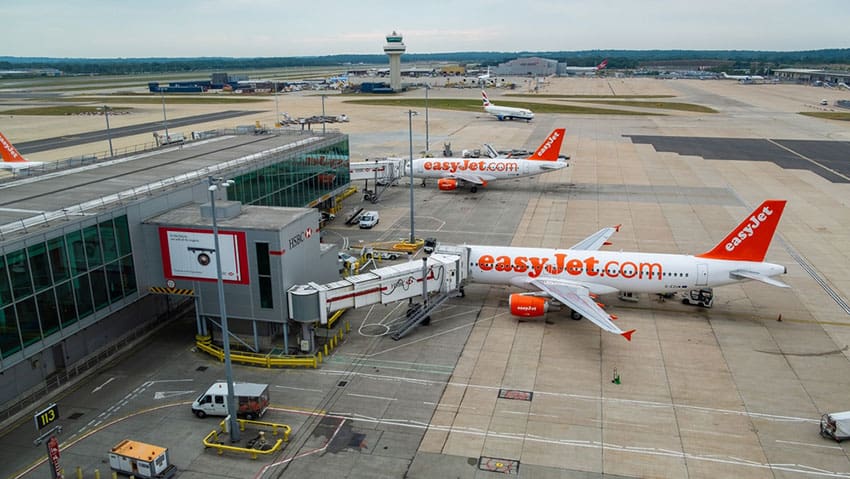 Gatwick warns airlines of two-day jet fuel shortage
