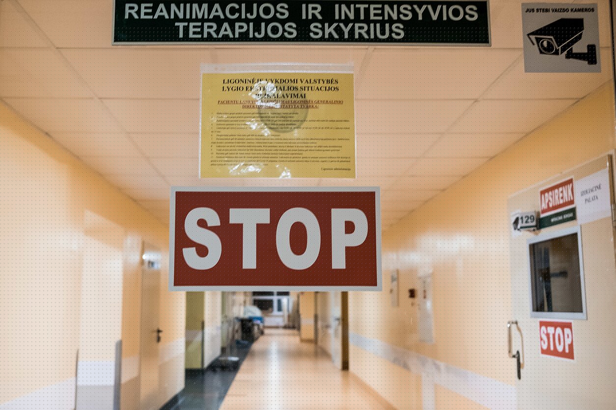 Gydytojas apie ligoninėje mirusią mergytę: 2 mėnesių kūdikis svėrė mažiau negu 2 kg