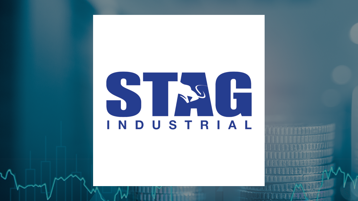 Nexus Industrial REIT (OTCMKTS:EFRTF) and Stag Industrial (NYSE:STAG) Head-To-Head Survey