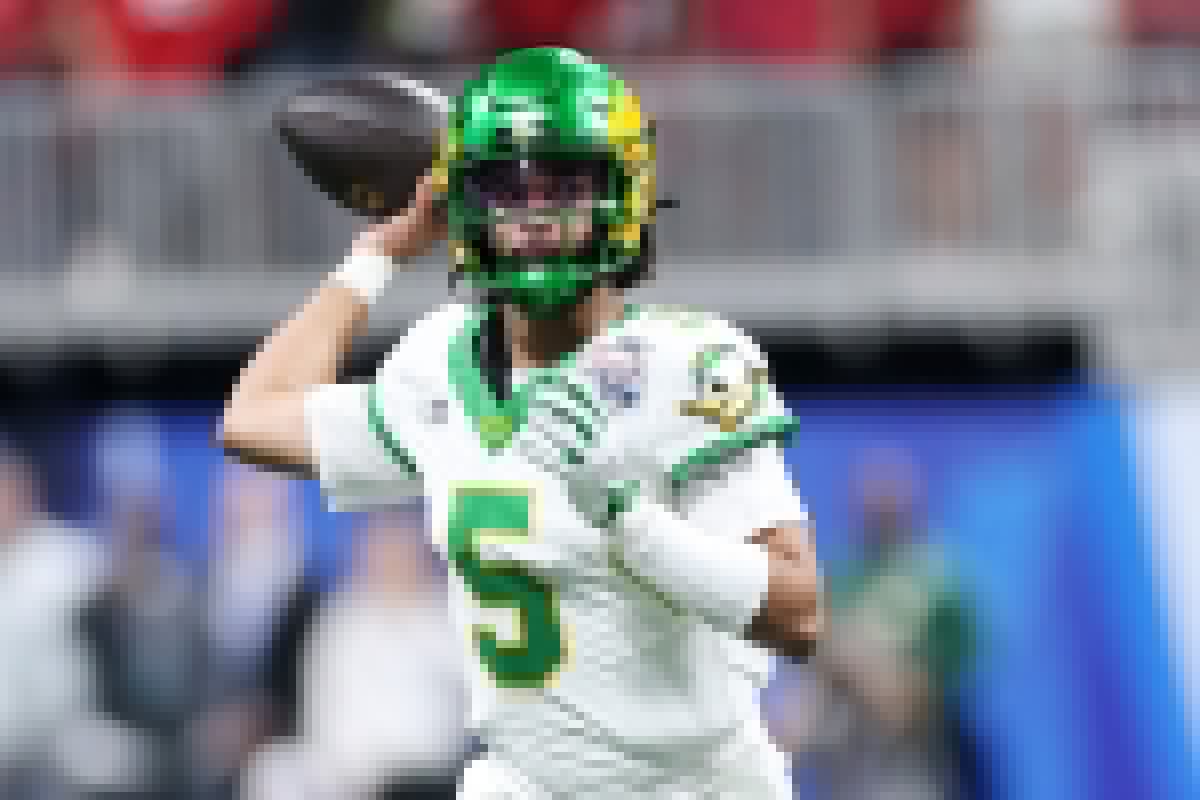 Oregon’s Dante Moore Draws Big NFL Comparison