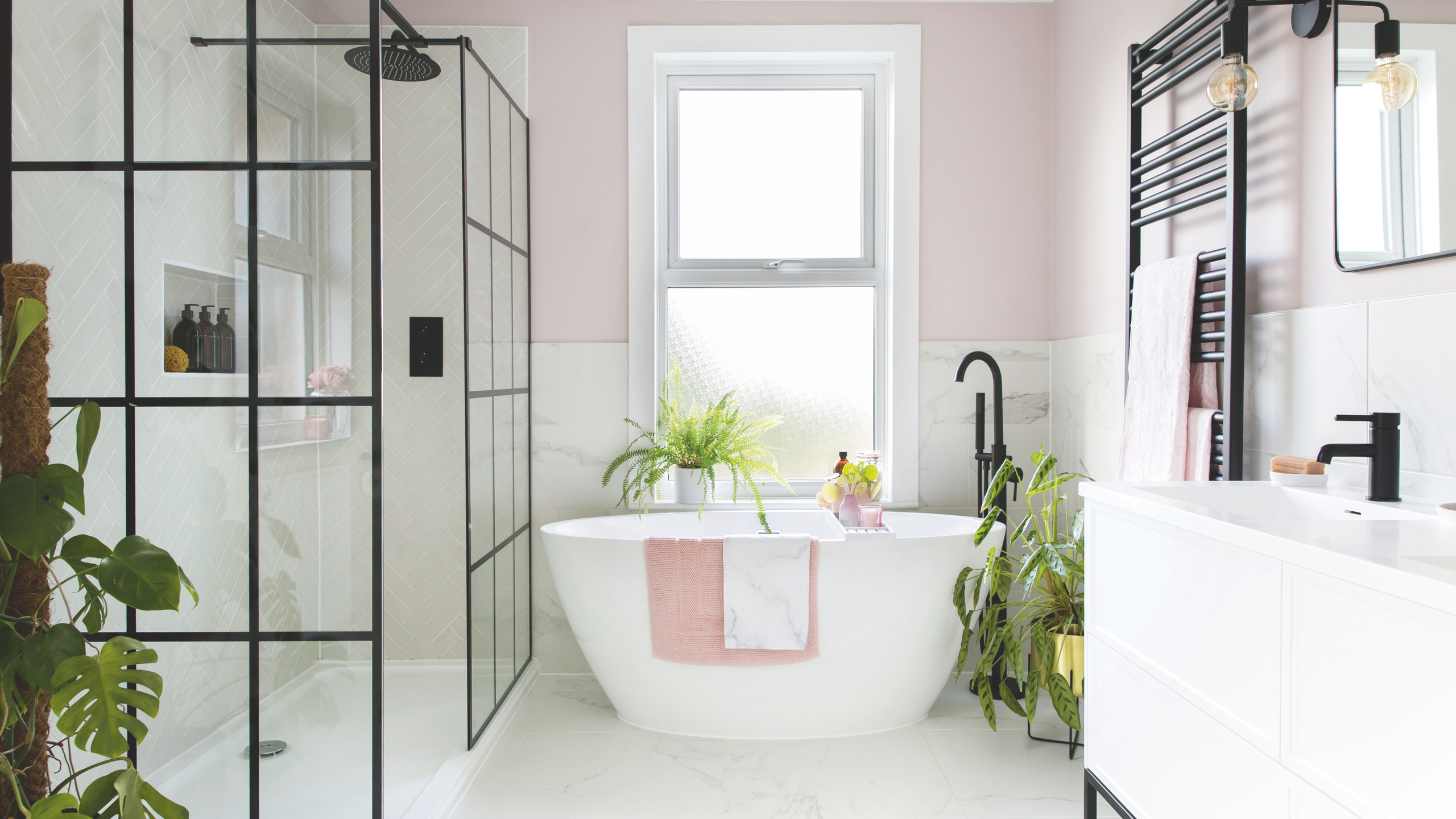 I tried one of Amazon's bestsellers to clean my shower – now I won't use anything else