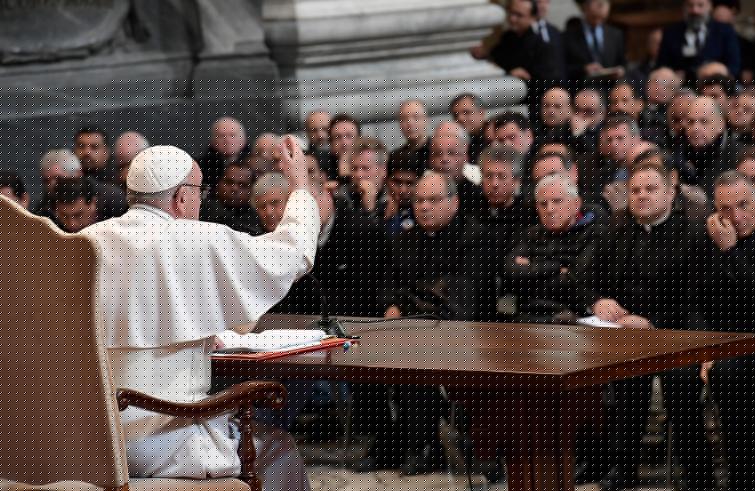 Commenti su Giovedì Papa Francesco incontra i parroci romani a porte chiuse di Francisco el mentiroso, Chinos, Rohingya y moros egipcios, los párrocos romanos, la Orden de Malta, Australia, Biblia Gay, hochey papal. | Infovaticana Blogs