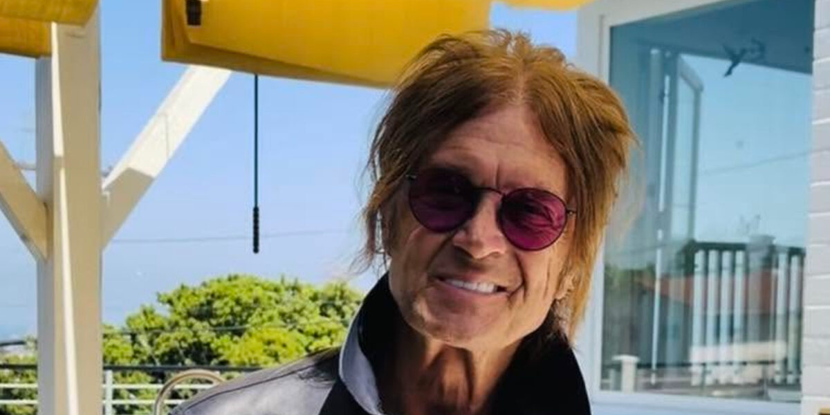 Legendary Rock Star Retires After Heartbreaking Health Update