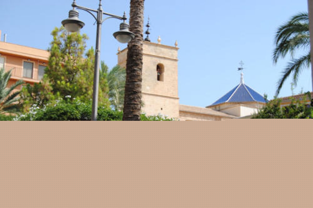 Discover the hidden mysteries of Muchamiel with a free theatrical night tour