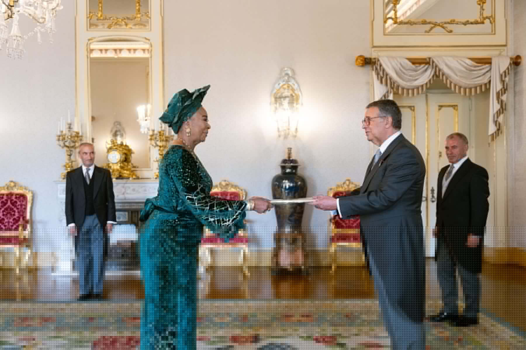 Nigeria’s Envoys Present Credentials in Portugal, Egypt