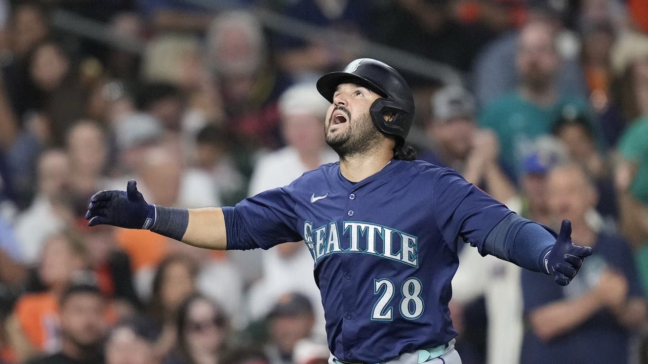 Suárez homers, Woo exits after 5 innings as Seattle Mariners beat Astros 4-0 to take over 1st in AL West