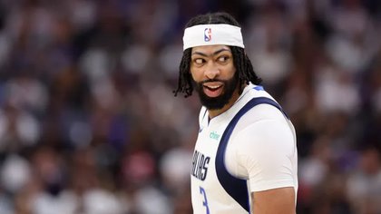 Mavericks' Anthony Davis breaks silence on weight gain