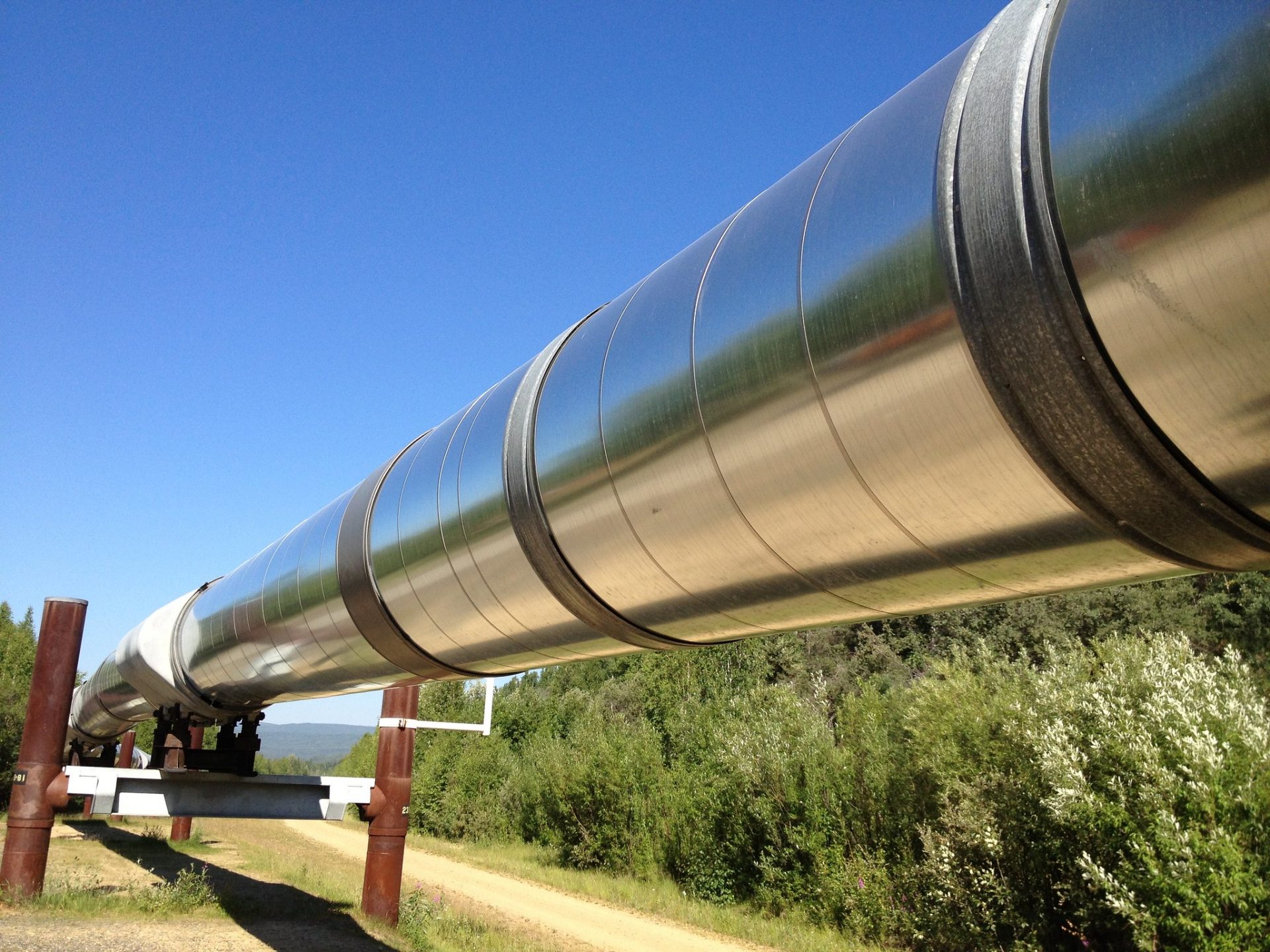 Századvég: Europeans oppose Brussels’ Russian energy ban, survey finds