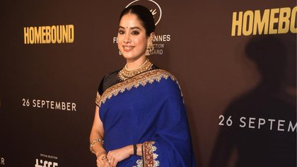 Homebound Premiere: Janhvi Kapoor’s Emotional Tribute To Sridevi, Heartfelt Moment With BF Shikhar’s Family | PHOTOS
