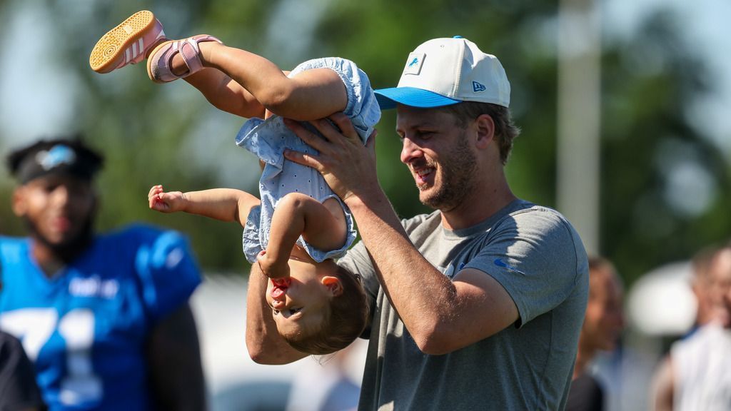 Jared Goff keeps Lions offense pulling in same direction without distraction