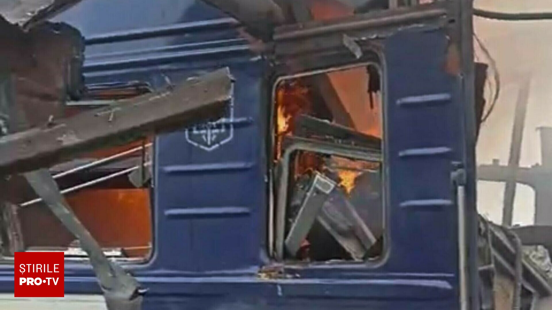 Rușii au lovit un tren plin cu pasageri în regiunea ucraineană Sumîi. Zeci de victime raportate | Video