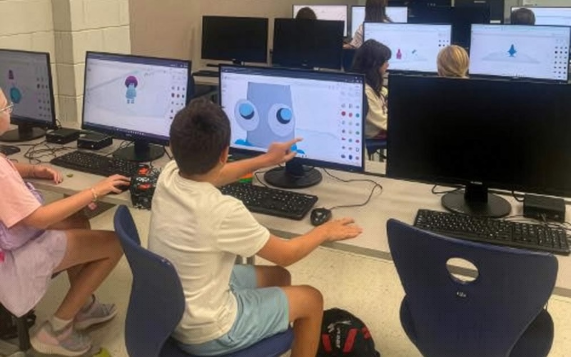 AIG students turn ideas into 3D-printed designs at summer camp