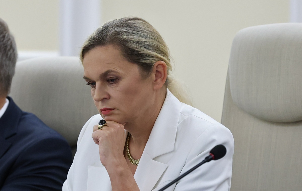 Tak Nowacka niszczy szkołę! Fatalne dane z raportu