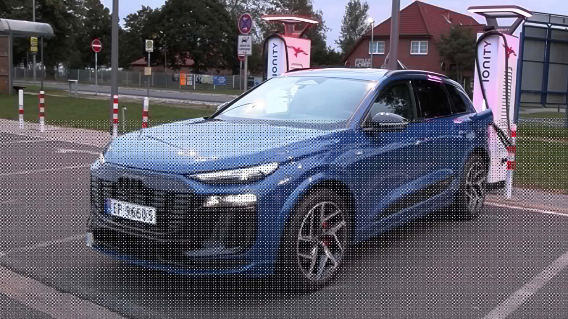 Here’s What Autobahn Speeds Do To EV Range
