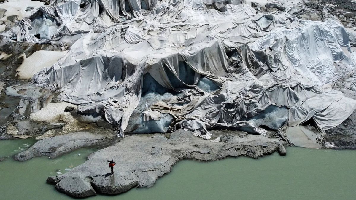 Enorme Schmelze lässt Schweizer Gletscher dieses Jahr um 3% schrumpfen