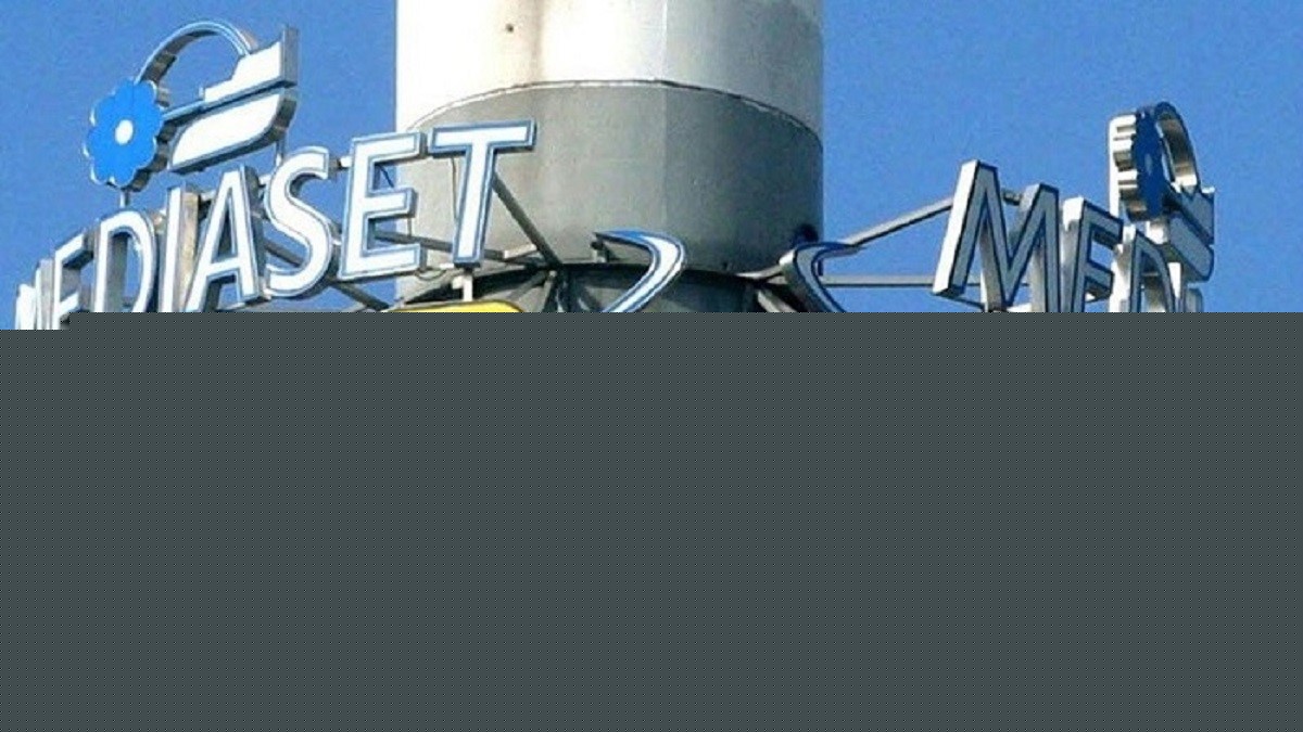 Serie turca cancellata da Canale 5, indiscrezioni sul palinsesto Mediaset: dove continuare a vederla