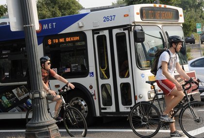 Comment on Council hears pitch for ‘Bikeable Portland’ plan as other ideas emerge by dw