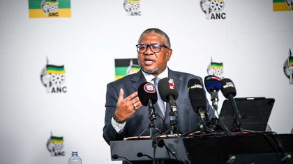Mbalula praises Xhakaza’s crackdown as Madlanga commission finds prima facie evidence against Ekurhuleni officials