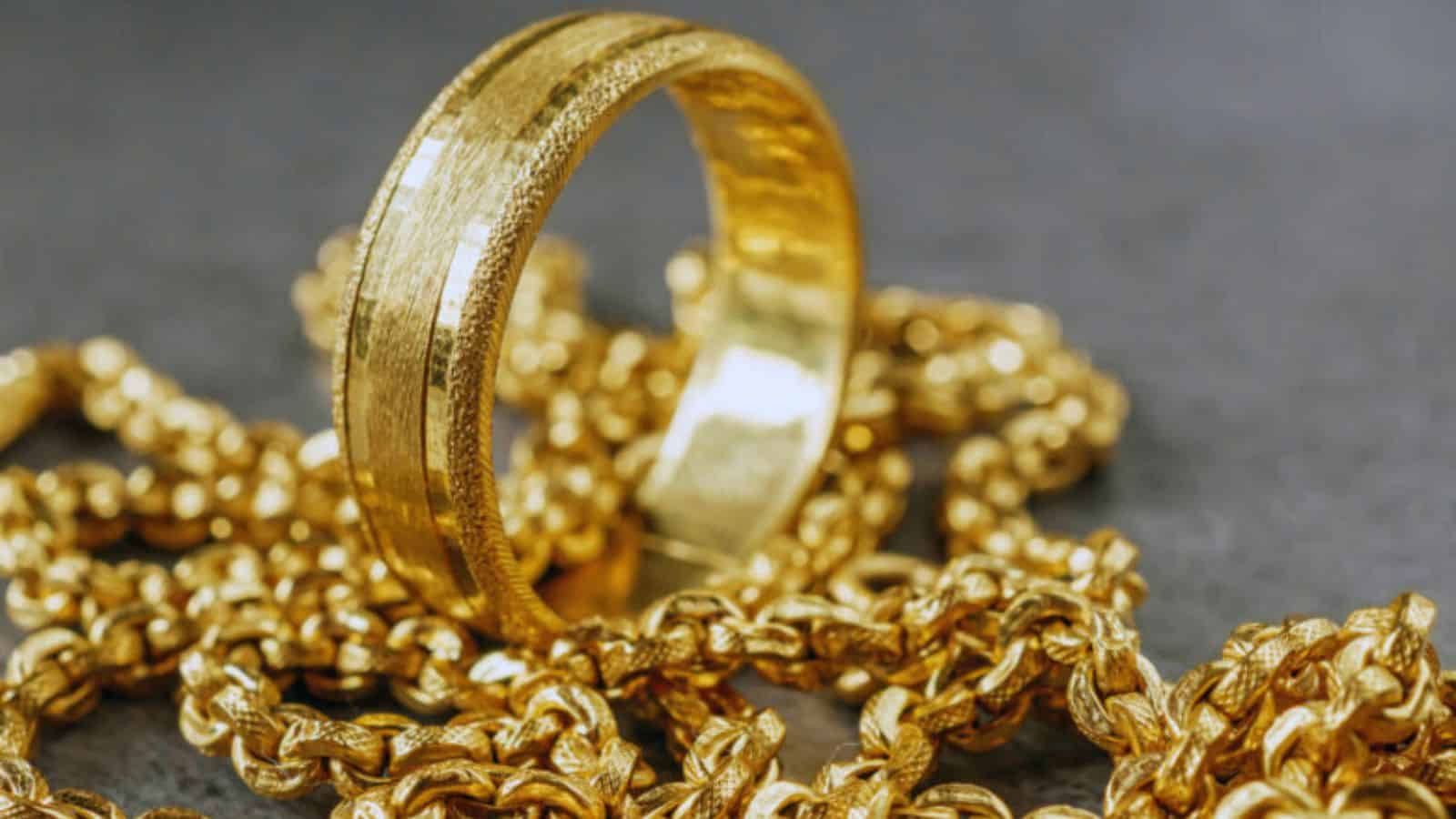Kagaznagar jewellery shop robbed, gold worth Rs 8 lakh stolen