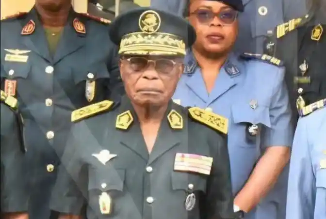 Le général Hector Marie Tchemo admis à la retraite à 84 ans