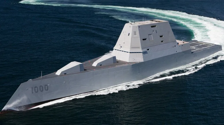Zumwalt khu trục hạm lớn nhất thế giới nay được trang bị tên lửa siêu vượt âm